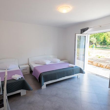 Rujno Apartments Starigrad Paklenica Exteriör bild