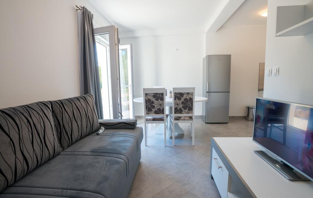 Rujno Apartments Starigrad Paklenica Rum bild