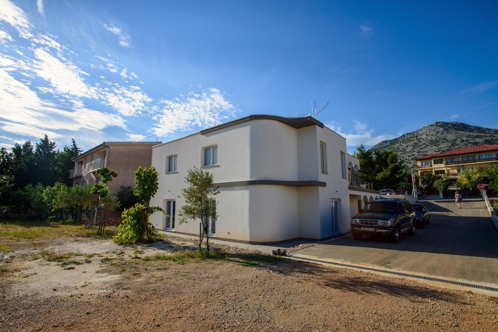 Rujno Apartments Starigrad Paklenica Exteriör bild